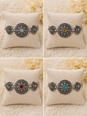 Interchangeable Snap Bracelet with 4 Snaps Silver Tone Filigree Toggle Bracelet